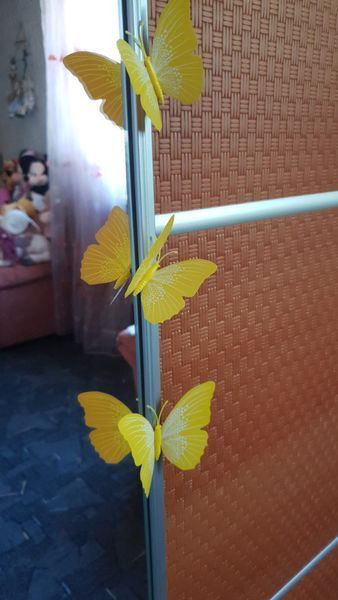 Жовті метелики на магніті - у наборі 12шт. разніх розмірів, пластик 2034/1 фото